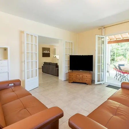 Charming Near Limoux, Cleaning Included Villa *